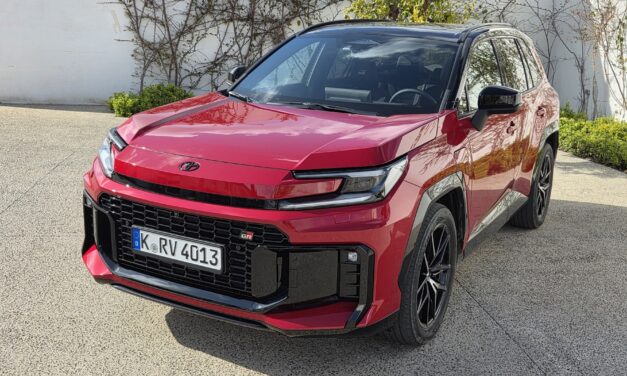 PRVI DOJMOVI: Toyota RAV4 – Šesta generacija legendarnog D-SUV modela i više je nego korak naprijed