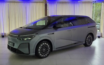 PRVI DOJMOVI: XPENG X9 – Potpuno električni veliki luksuzni MPV maksimalne udobnosti za do sedam osoba