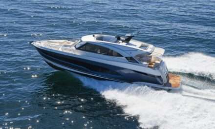 Riviera 5600 Sport Yacht Platinum Edition – Luksuzna motorna jahta od 18,6 m za zabavu tijekom cijele godine