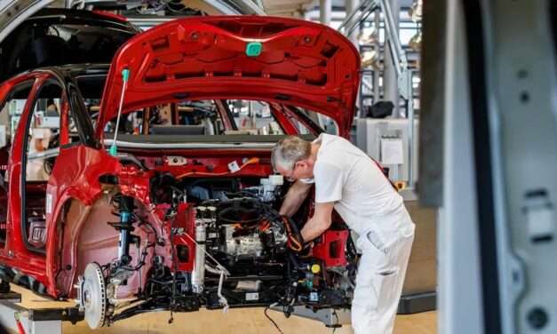 Kriza u njemačkoj auto-industriji: Zašto nekadašnji lideri moraju smanjiti proizvodnju da bi preživjeli