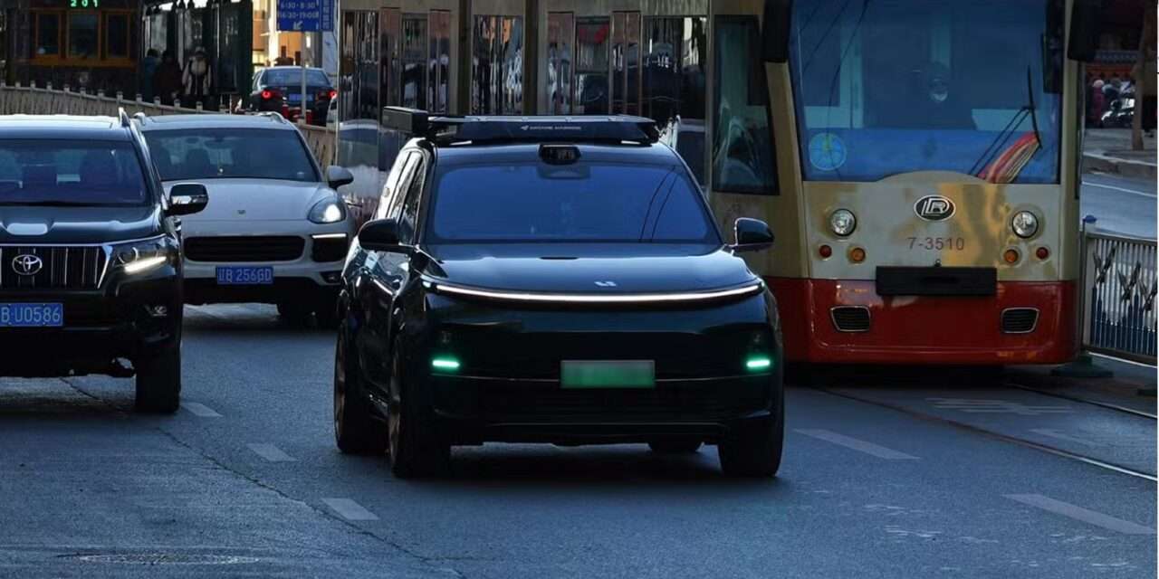 Kina ukida plava svjetla na električnim automobilima: iza zabrane kriju se sigurnost i strah od „lažne autonomije”