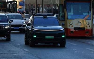 Kina ukida plava svjetla na električnim automobilima: iza zabrane kriju se sigurnost i strah od „lažne autonomije”
