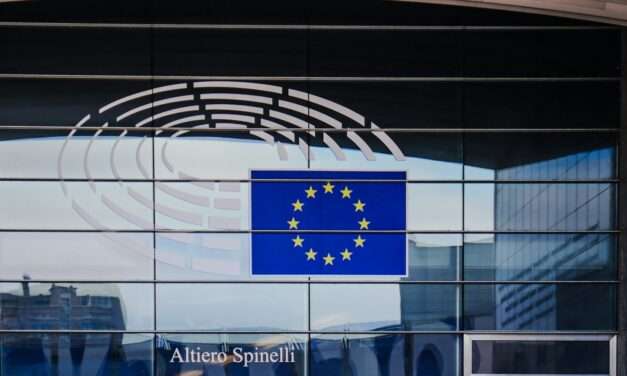 Europska unija uvođenjem rigoroznih kazni započinje novu eru obveznog označavanja sadržaja generiranog umjetnom inteligencijom
