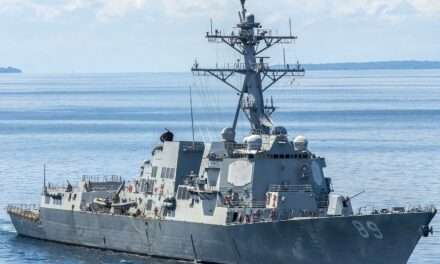 Američki razarači dobivaju iznimno moćan dvostruki sustav naoružanja Mk 38 Mod 4 za borbu protiv dronova i zaštitu flote