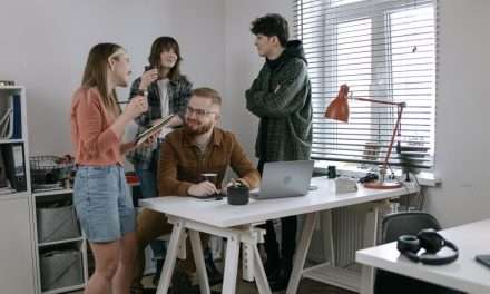 Spas za rad u uredu: Dva modela pristupačnih ANC slušalica s dugotrajnom baterijom